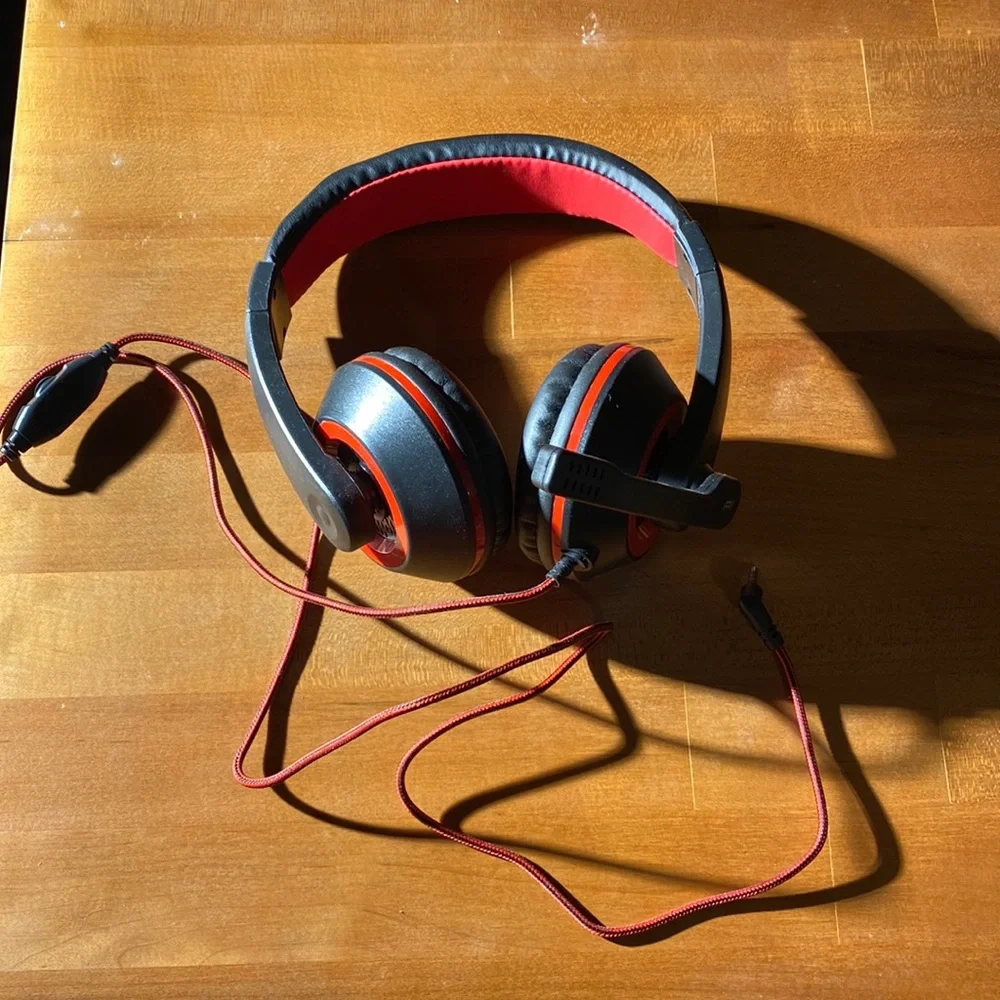 Head phones